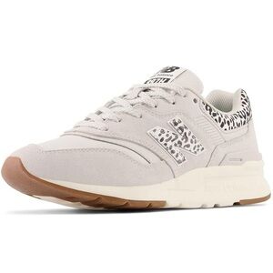 New balance woman’s shoes - size 9.5